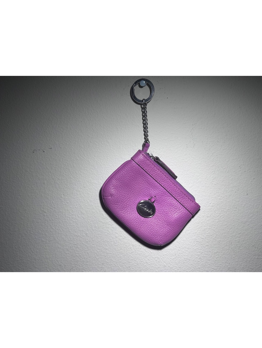 Clarks Purple Pebbled Leather Coin Purse Card Holder Keychain Zip Pouch Wallet